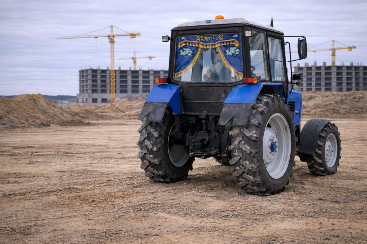 Трактор Беларус-1221.2